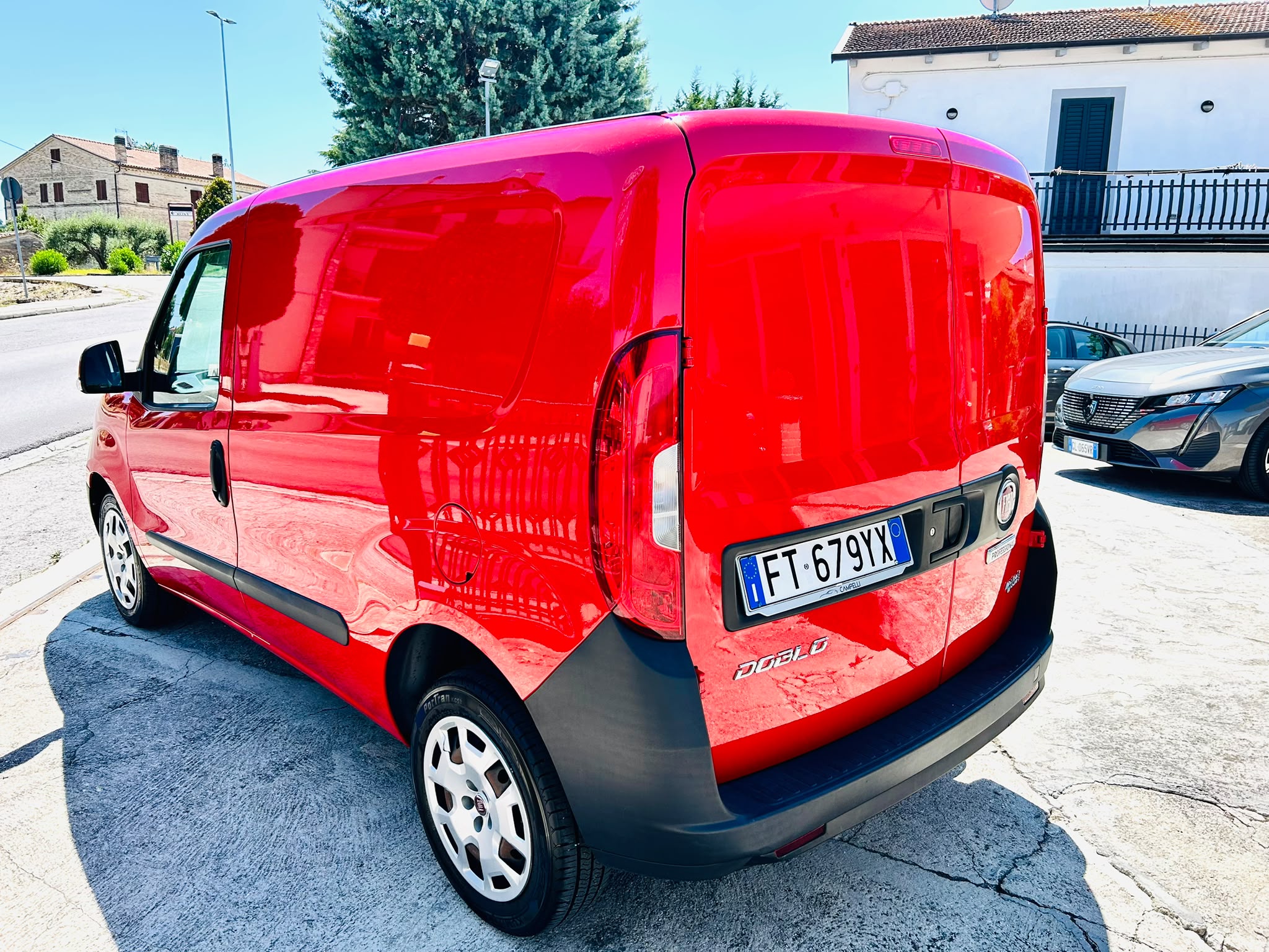 
								Fiat Doblò full									