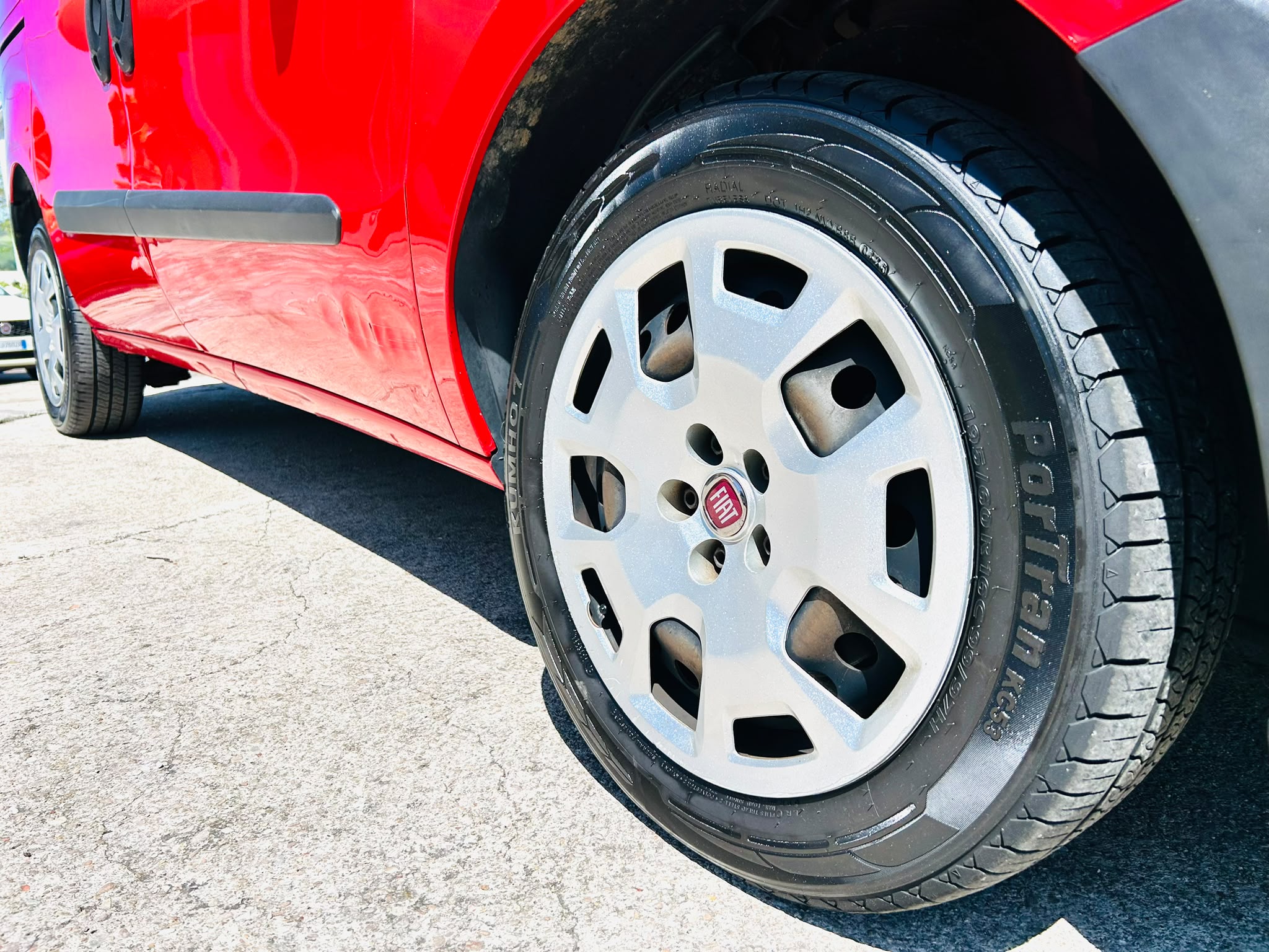 
								Fiat Doblò full									