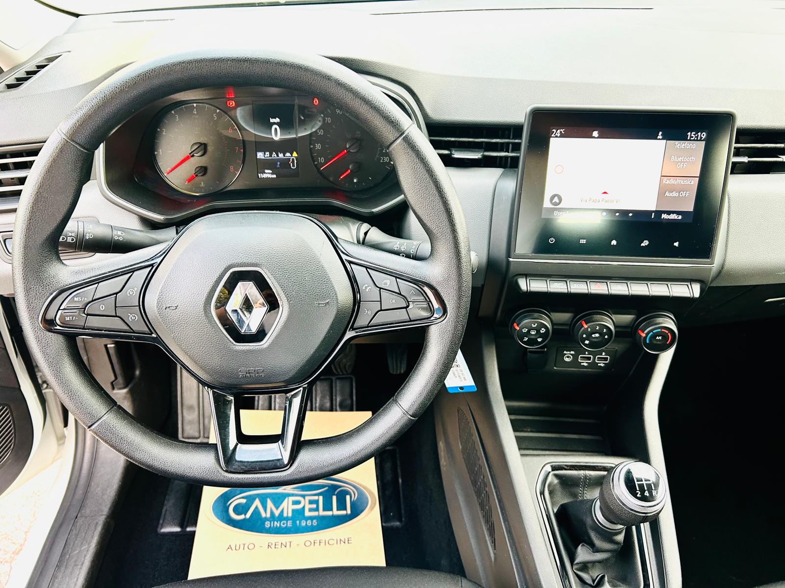 
								Renault Clio full									