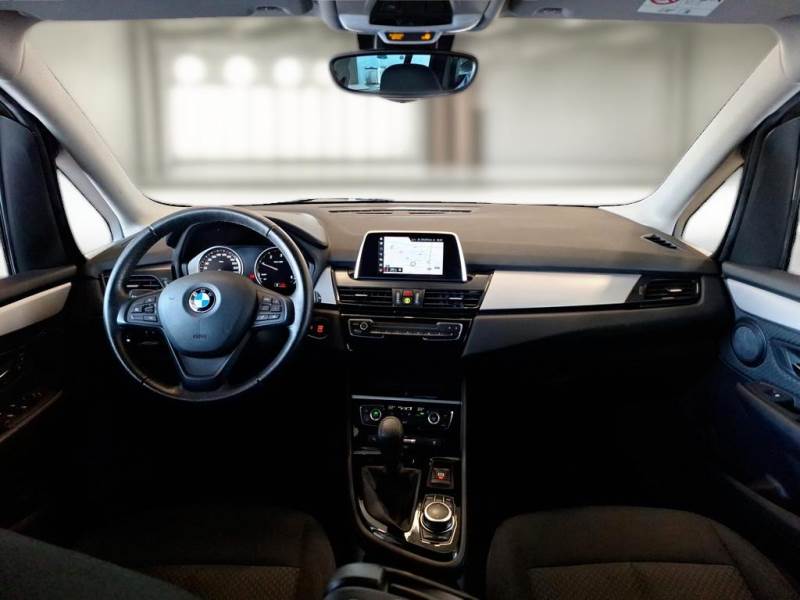 
								Bmw 216D 7posti full									