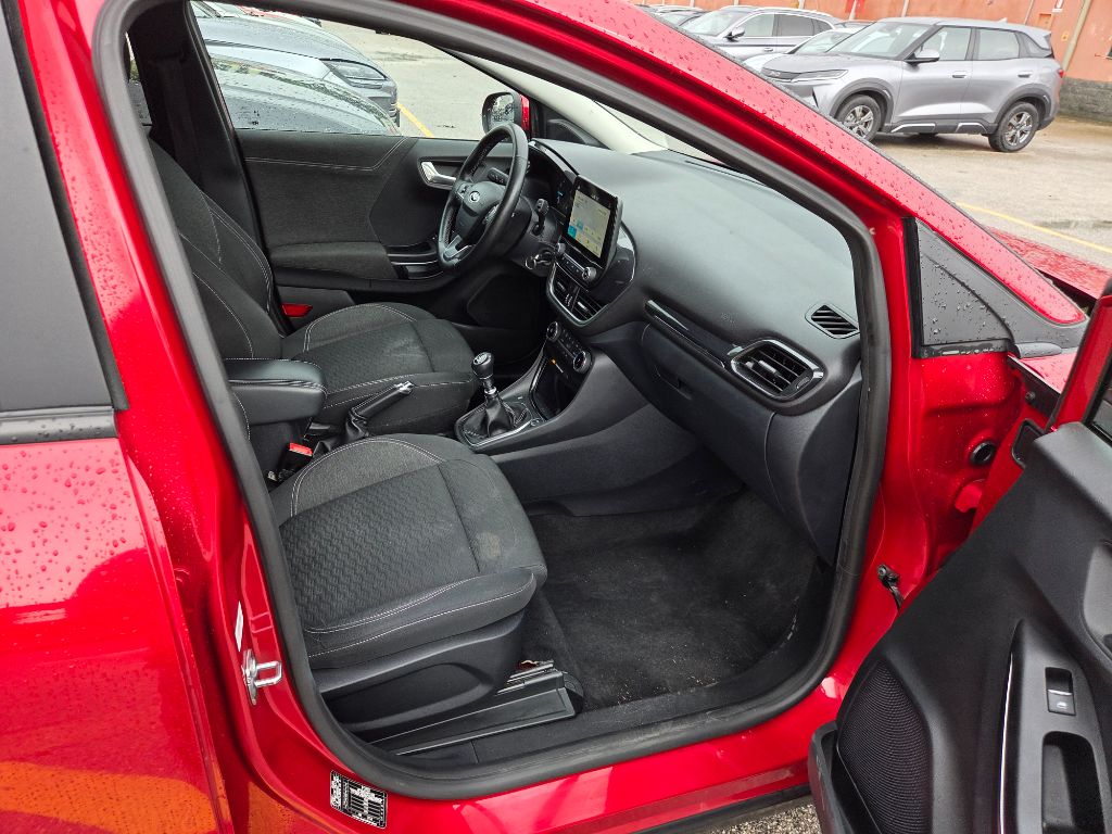 
								Ford Puma full									