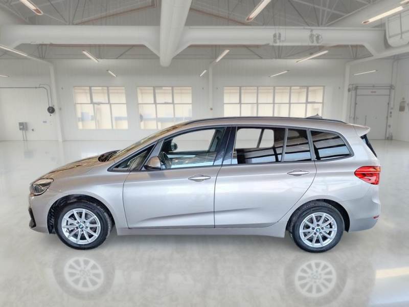 
								Bmw 216D 7posti full									